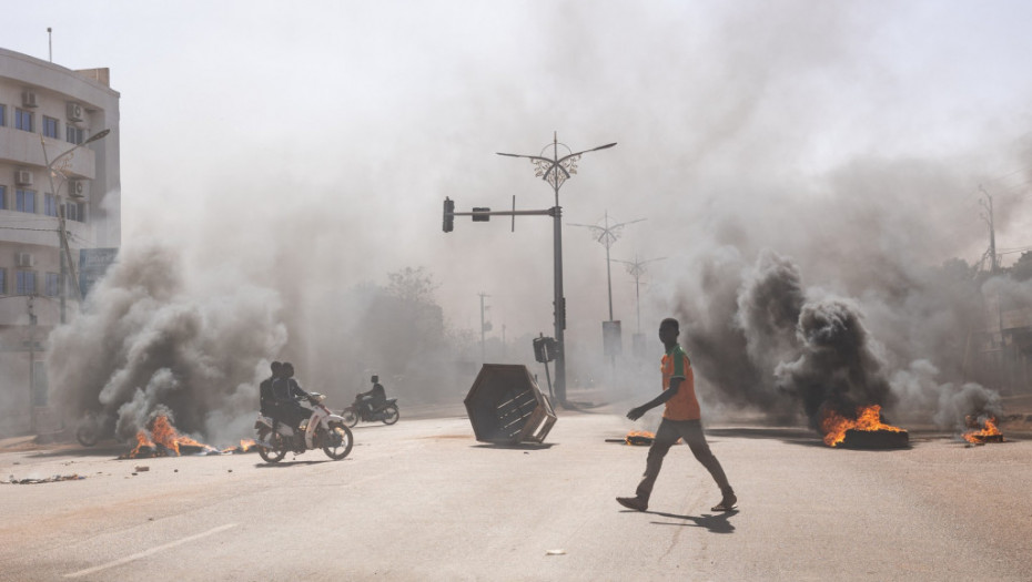 Pobuna vojnika u Burkini Faso, pucnji i kod predsedničke palate, uhapšen predsednik