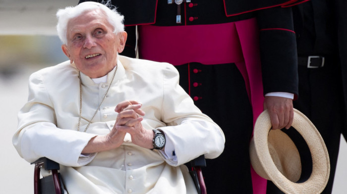 Bivši papa Benedikt XVI zatražio oproštaj za sve "teške greške" u postupanju  u slučajevima seksualnog zlostavljanja