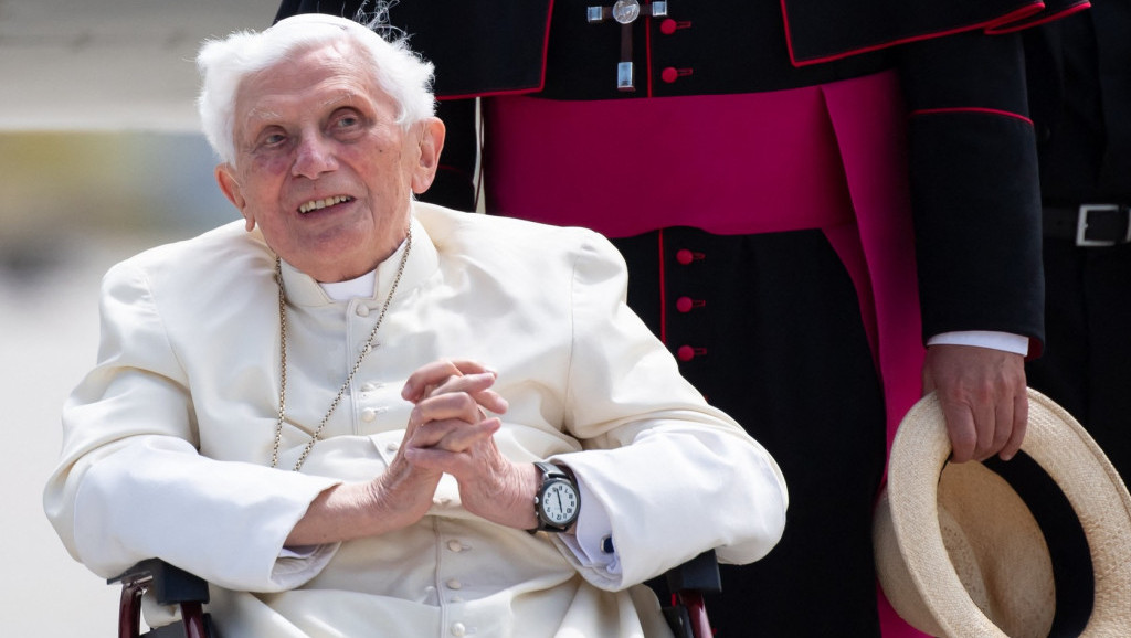 Bivši papa Benedikt XVI zatražio oproštaj za sve "teške greške" u postupanju u slučajevima seksualnog zlostavljanja