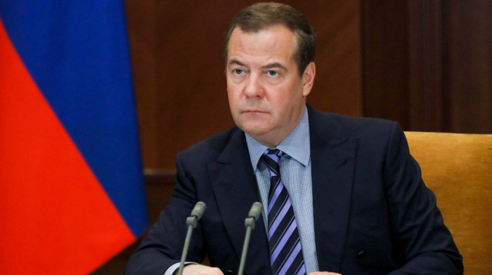 Medvedev odgovorio francuskom ministru: Pazite na rečnik, ekonomski ratovi su često prerastali u prave