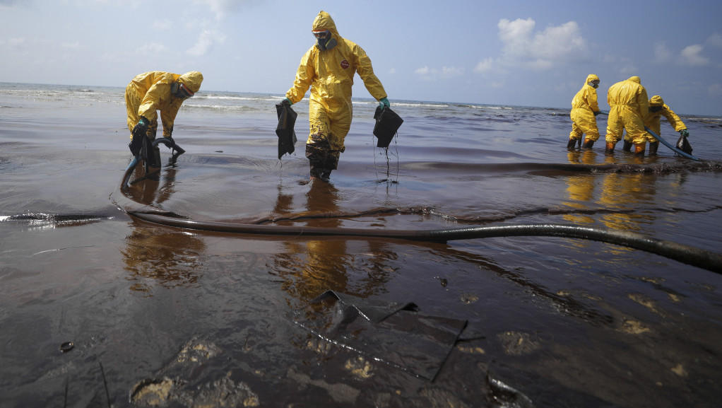 Najmanje 20 tona nafte iscurilo u Tajlandskom zalivu: Pogođene plaže proglašene područjem katastrofe
