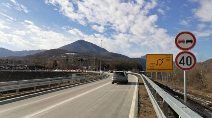 Radovi na više putnih pravaca, nema gužve na naplatnim stanicama