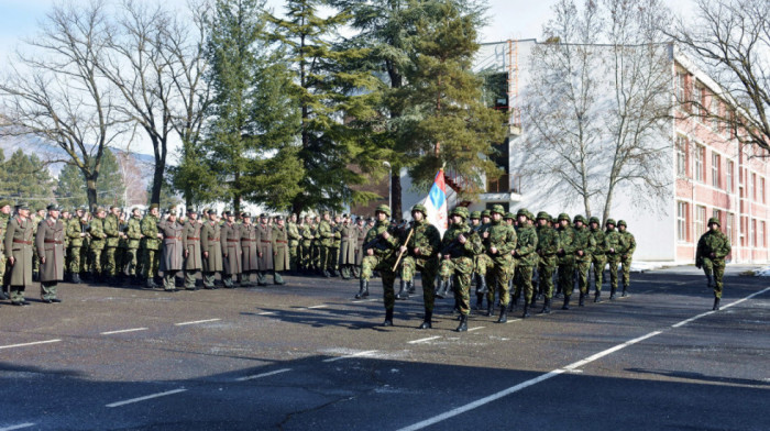 "Vraćanje obaveznog vojnog roka je dobra stvar, ali treba mnogo toga rešiti": Šta nam donosi ova inicijativa?