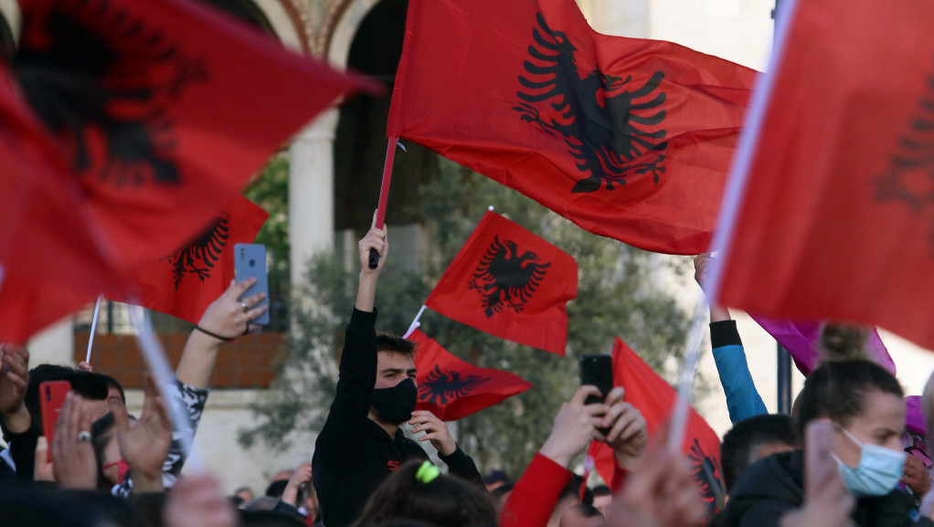 Mali korak ka ujedinjenju? Kosovo i Albanija formiraju zajedničku oblast u kojoj će biti 300.000 stanovnika