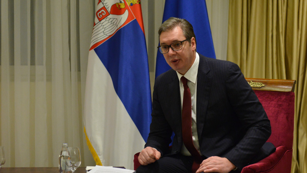 Vučić će razgovarati sa Makronom: Akcenat na dve teme