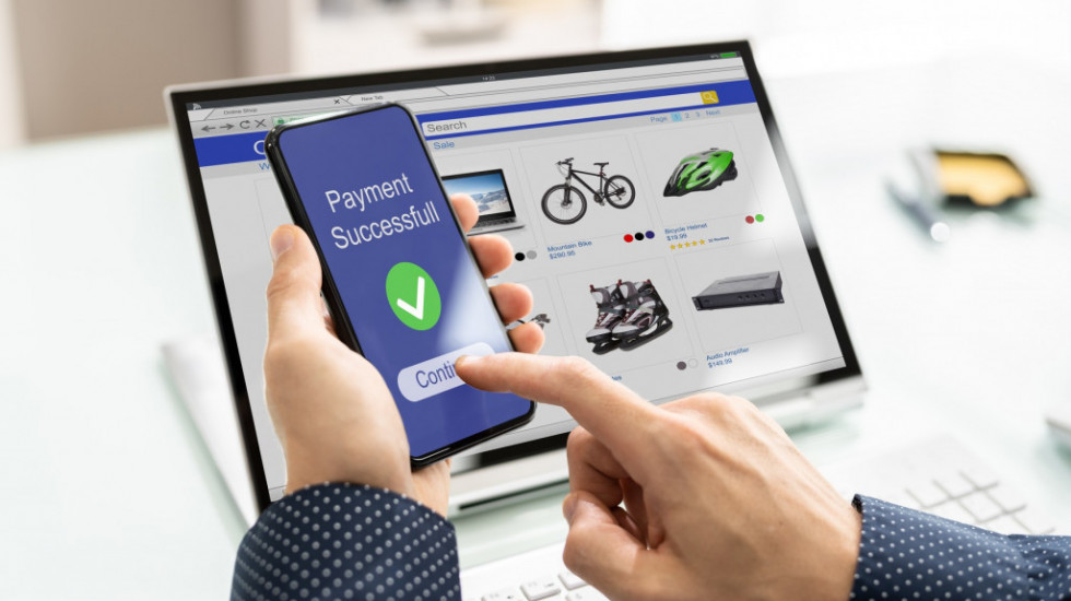 NBS uvela novi način instant plaćanja - kupovina u internet prodavnicama uz klik na mobilnom telefonu