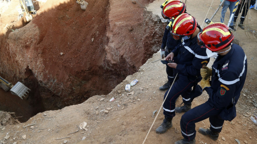 Nastavak akcije u Maroku: Spasioci blizu dečaka koji je upao u bunar