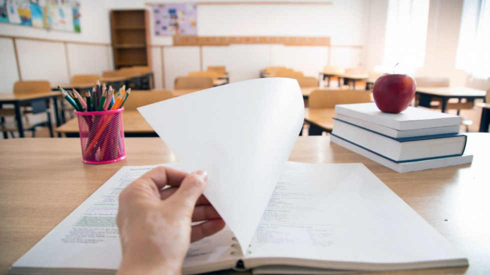 Dostupna usluga eZakazivanje za upis u prvi razred osnovne škole - šta sve roditelji treba da znaju?