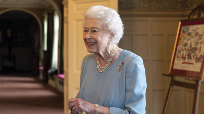 Kraljica Elizabeta (96) planira da prisustvuje proslavi 70 godina na britanskom prestolu