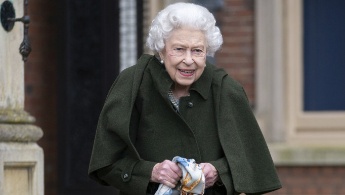 Elizabeta II će propustiti zabave u kraljevskim baštama gde se sastajala sa stotinama posetilaca