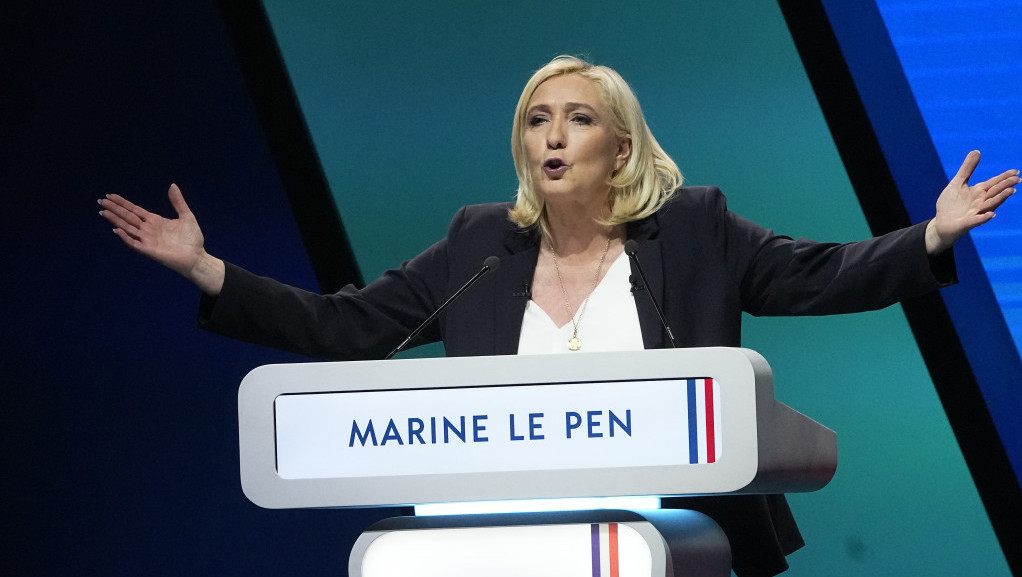 Le Pen dobila zajam za predsedničku kampanju od mađarske banke