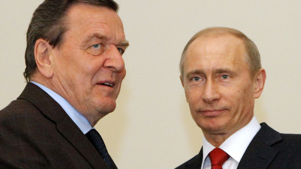 Putinov lični prijatelj u Moskvi: Nemački mediji tvrde da su Šreder i predsednik Rusije razgovarali o ratu u Ukrajini