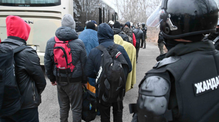 Više od 100 migranata pronađeno u Somboru, svi prevezeni u prihvatni centar