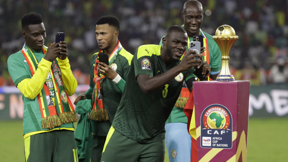 Nacionalni praznik u Senegalu nakon osvajanja KAN: Niko ne mora na posao, doček za fudbalera na aerodromu u Dakaru