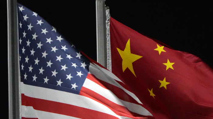 Istraživanje pokazalo da skoro polovina Amerikanaca vidi Kinu kao najveću pretnju za bezbednost SAD