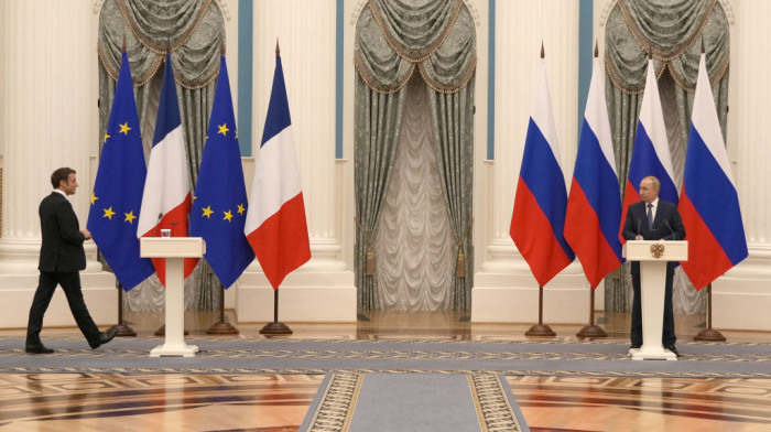 Sastanak Putina i Makrona u Kremlju trajao više od pet sati: "Moskva i Pariz dele zabrinutost za bezbednost u Evropi"
