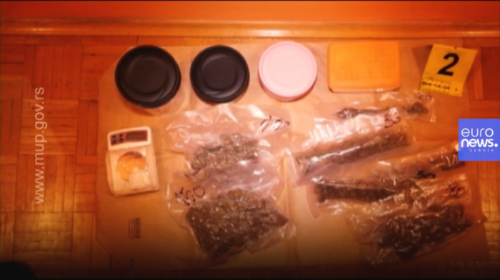 VIDEO Zaplenjen skoro kilogram droge, uhapšeno šest osoba