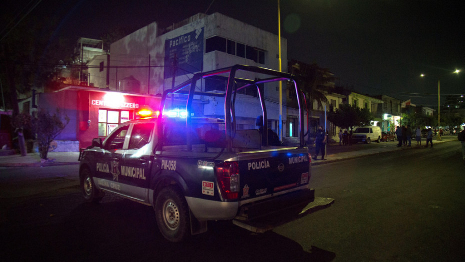 Na autoputu u Meksiku pronađeno sedam beživotnih tela, preteće poruke ispisane na njima