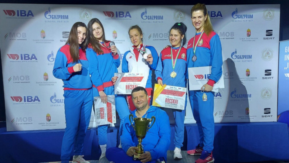 Pet medalja za srpske bokserke u Debrecinu