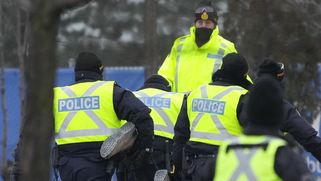 Pucnjava u srednjoj školi u Torontu, učenik teško ranjen