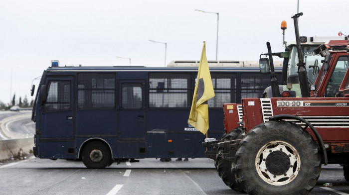 Grčki poljoprivrednici prete blokadom puteva zbog rasta cena goriva i energenata