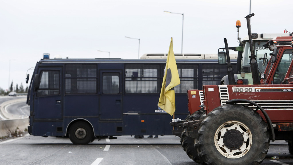 Grčki poljoprivrednici prete blokadom puteva zbog rasta cena goriva i energenata