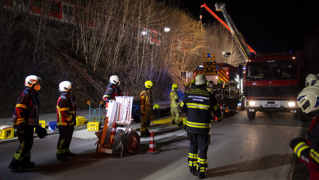 Sudar vozova kod Minhena: Jedna osoba poginula, u udesu zaglavljen mašinovođa