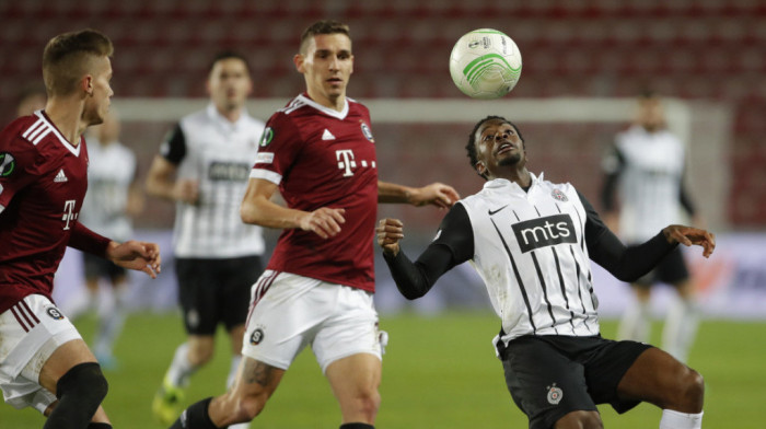 Partizan slavio u Pragu 1:0, Menig lobom doveo crno-bele pred vrata osmine finala