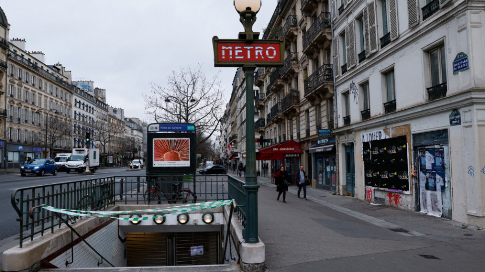 Štrajk paralisao pariski metro, milioni ljudi bez prevoza, radnici u tom sektoru zahtevaju povećanje plata