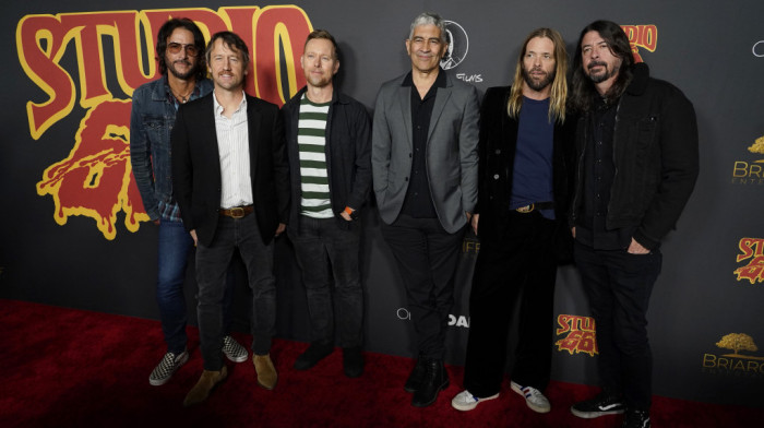 Grupa "Foo Fighters" otkazala turneju nakon iznenadne smrti bubnjara Tejlora Hokinsa