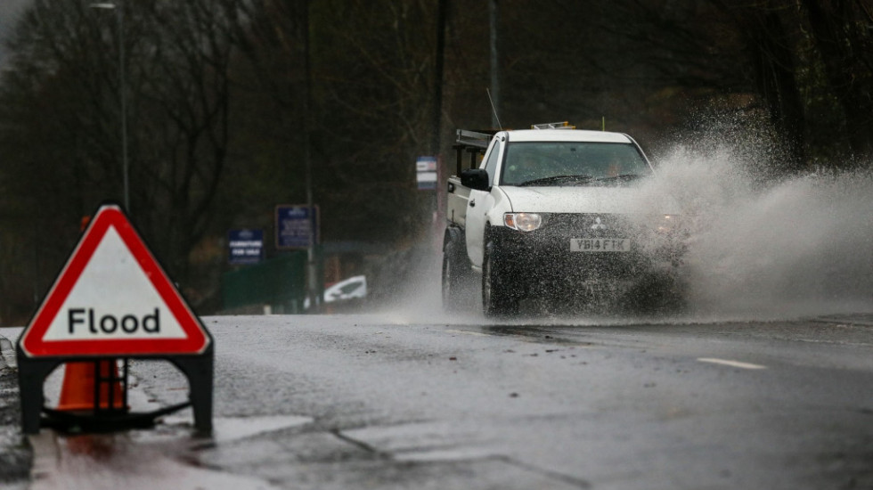 U Velikoj Britaniji izdato 184 upozorenja zbog poplava, treća oluja u nedelju dana