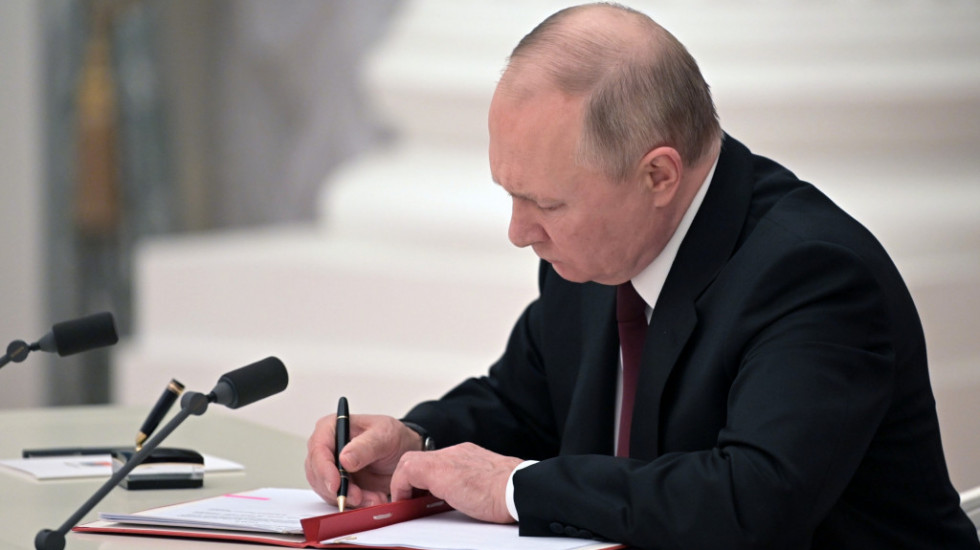 Putin potpisao dekret o priznanju nezavisnosti Luganska i Donjecka i poručio: "Mi smo stvorili modernu Ukrajinu""