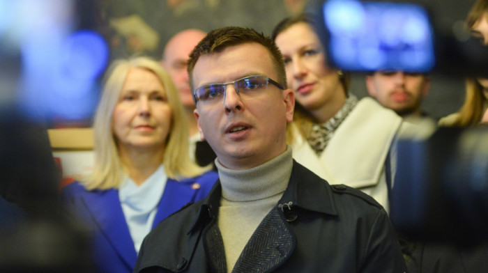 Parandilović o meri udaljavanja iz Skupštine zbog nedolaska i korišćenja kartice