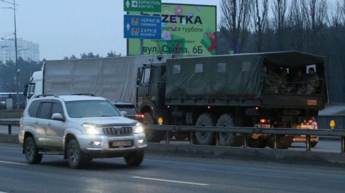 Ambasador Srbije u Kijevu za Euronews Srbija: Naši građani uglavnom se evakuišu ka zapadu, gužve na putevima su velike