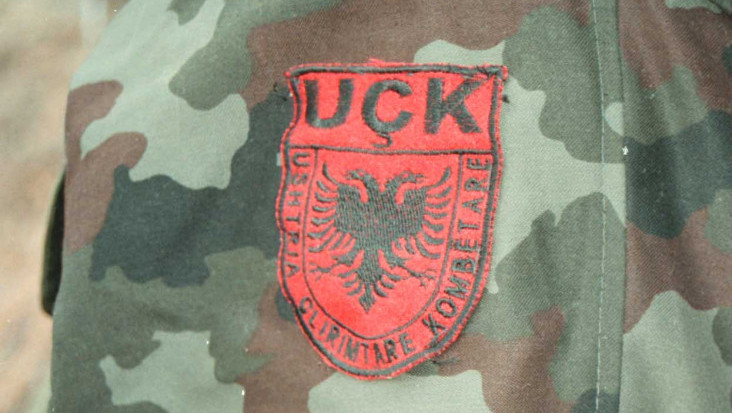 Srpski mladići uhapšeni u Prištini zbog kupovine amblema OVK pušteni na slobodu