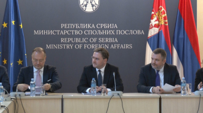 Selaković s ambasadorima EU: Srbija iskreno žali zbog izbijanja krize i sukoba u Ukrajini