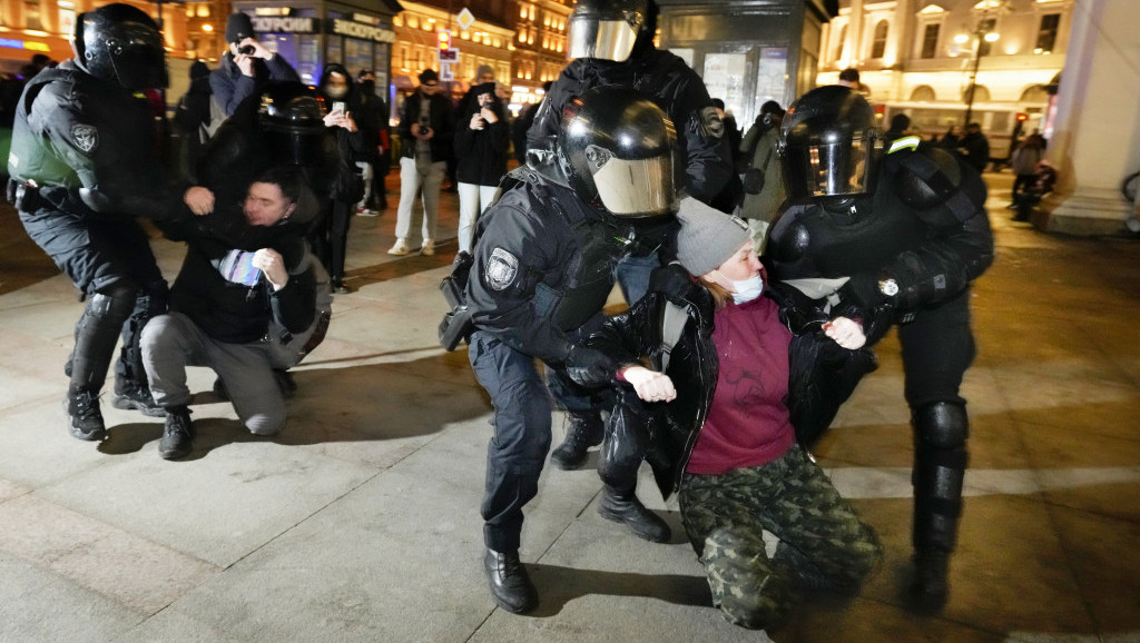 U Sankt Peterburgu uhapšeno više od 90 ruskih demonstranata protiv rata