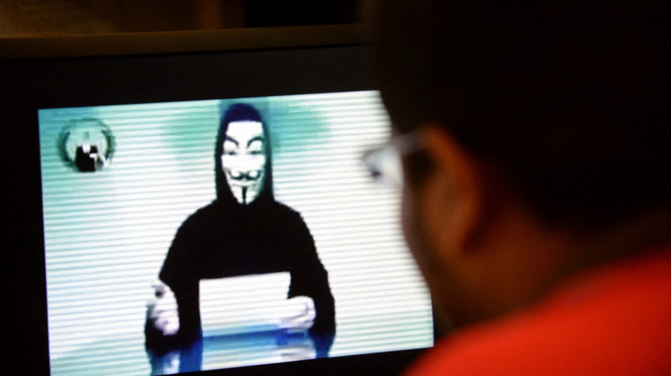 Besni i hakerski rat: Ukrajina formirala "sajber dobrovoljačku gardu", Anonimusi protiv Rusije