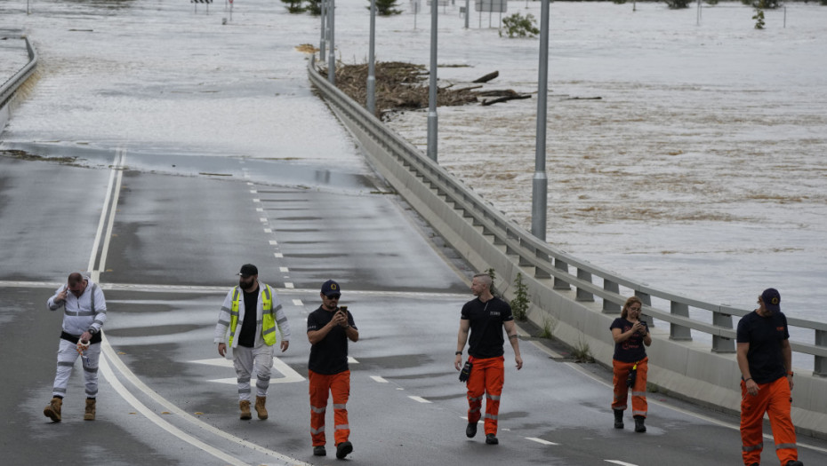 Sidnej danima na udaru obilnih kiša, poginulo 17 osoba