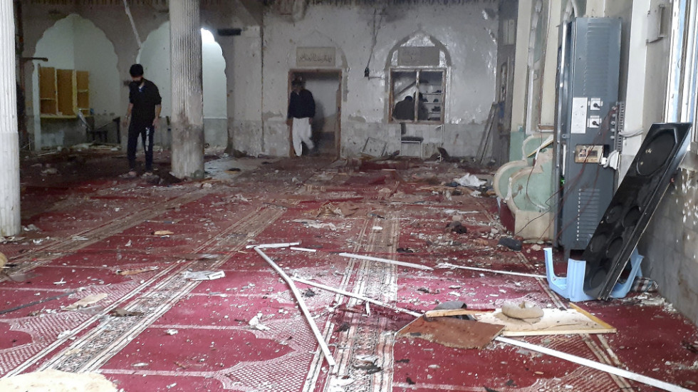 Više od 30 poginulih u eksploziji bombe u džamiji u Pakistanu