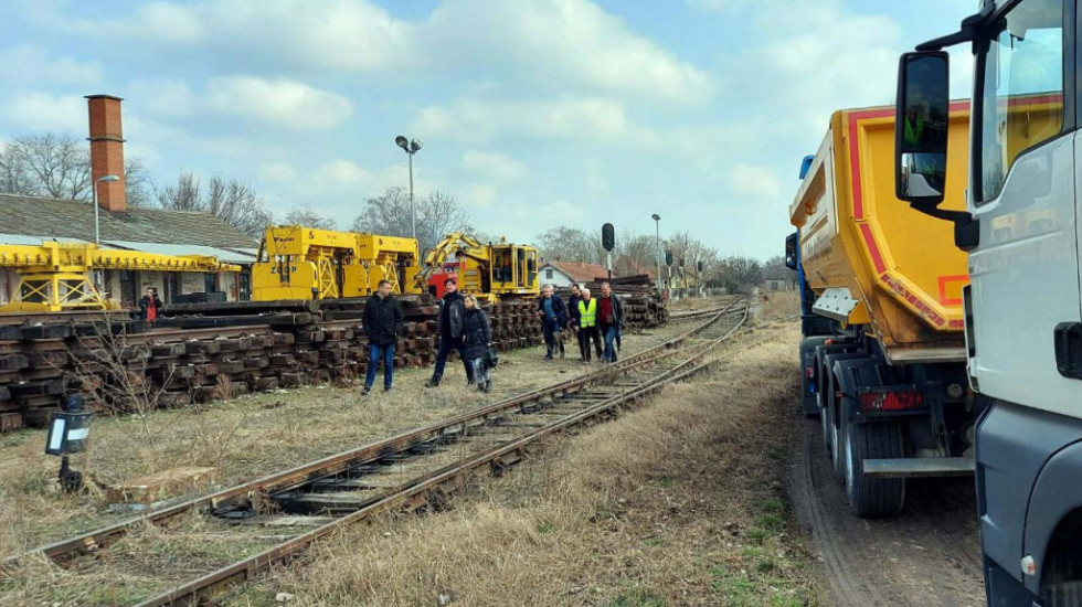 Počelo uklanjanje 435 kilometara starih pruga - Senta i Beočin prvi ostaju bez šina