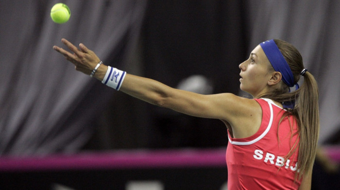 Mali pad Krunićeve, Švjontek čuva vrh WTA liste