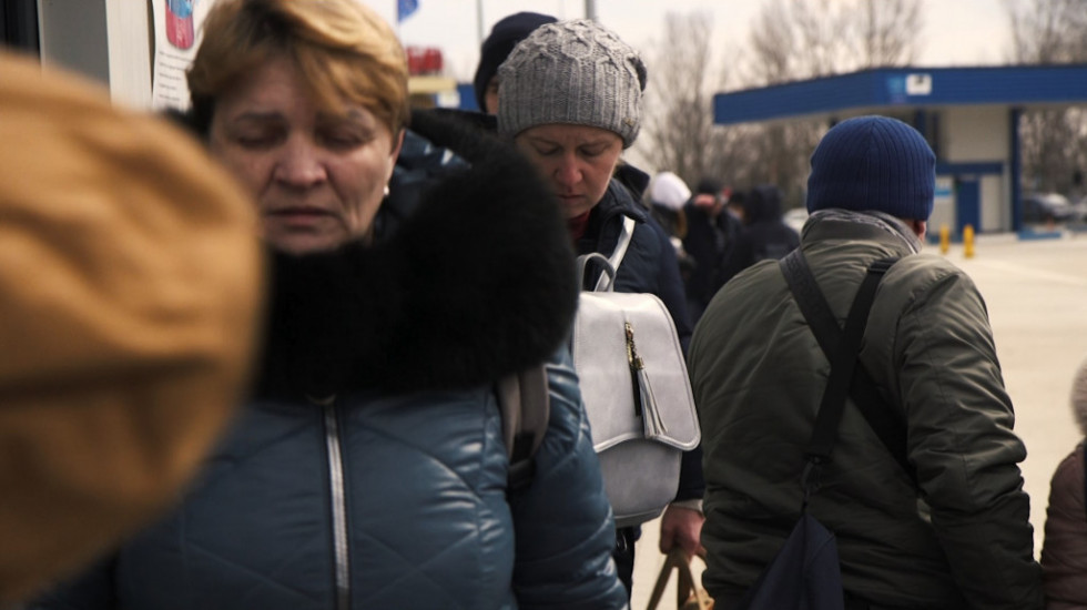 VIDEO Izbeglički put u Moldaviji: Automobilom, vozom, peške - više stotina hiljada izbeglica ušlo u susednu zemlju