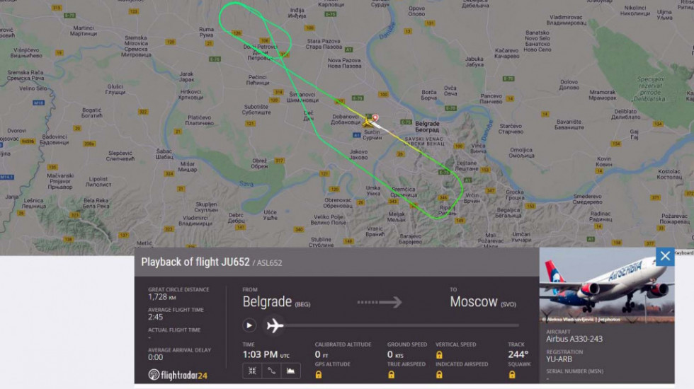 Avion sa leta za Moskvu vraćen u Beograd