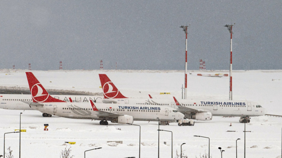 Otkazano više od 400 letova u Turskoj zbog velikih snežnih padavina