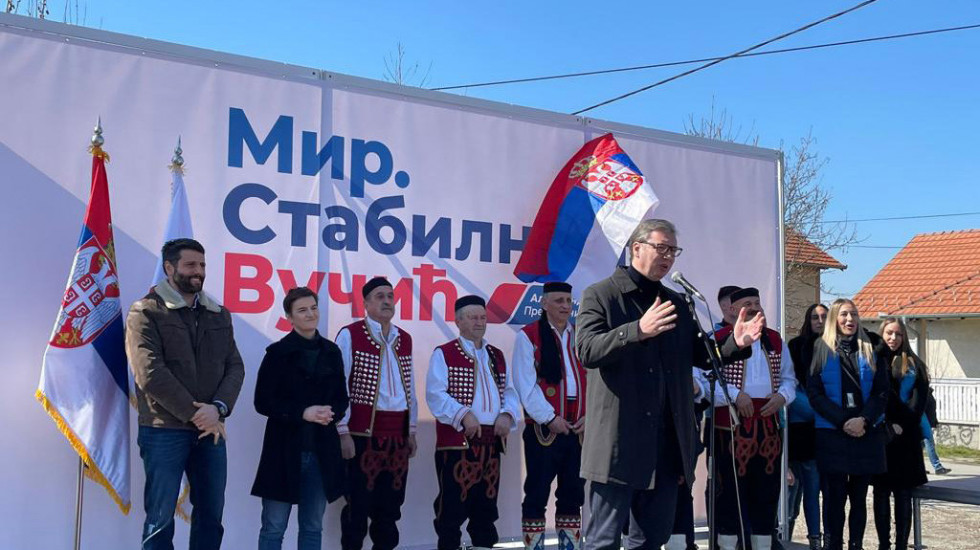 Vučić u Obrenovcu i Busijama: Sada nam je najvažnije da sačuvamo mir i stabilnost