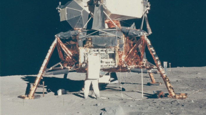 Fotografije NASA iz misije Apolo prodate na aukciji u Kopenhagenu - najskuplja plaćena 12.000 evra