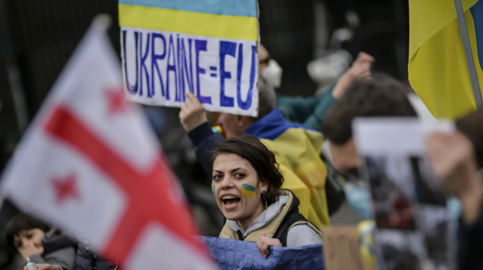 Protesti podrške Ukrajini širom Evrope, u Rusiji privedeno skoro 700 demonstranata u 36 gradova