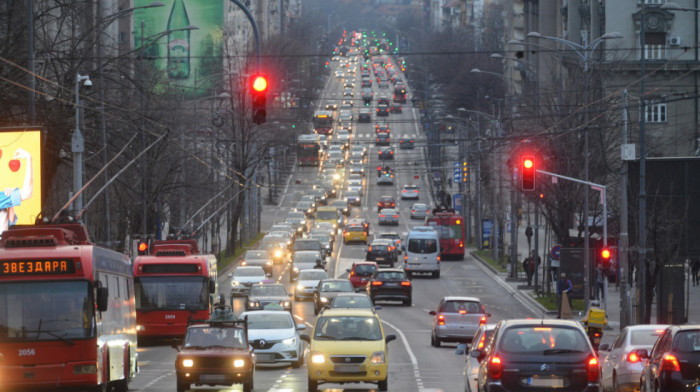 Na uglu Kneza Miloša oboren pešak