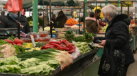 Skok cena povrća ne smeta samo kupcima - proizvođači tvrde da ne zarađuju više i prstom upiru u karike između njih